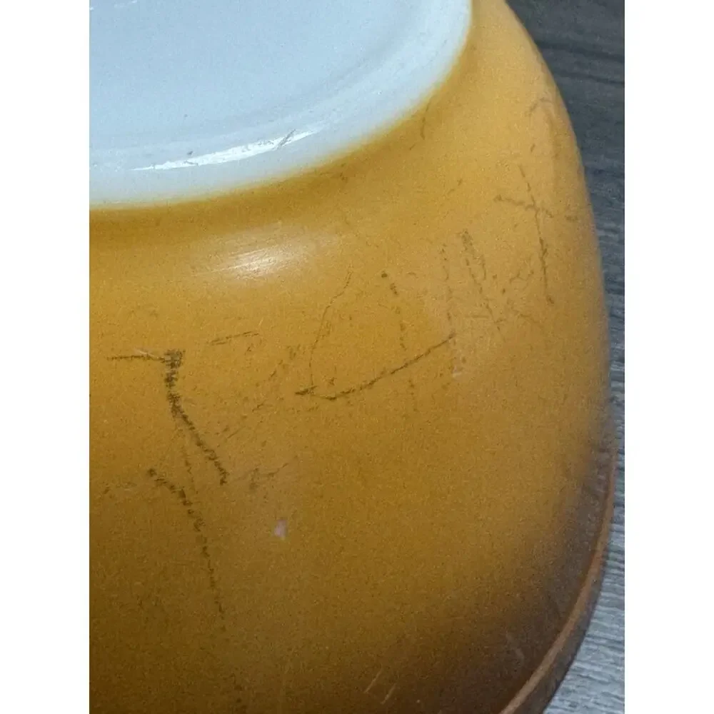 Pyrex 1.5 Quart 7in BOld Orchard Brown Ombre Opaque Milk Glass Mixing Bowl